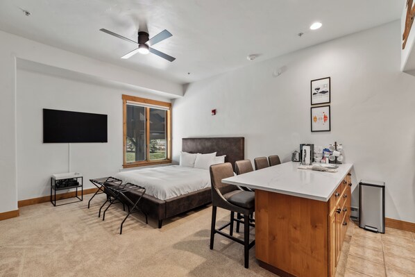 Studio at EagleRidge Lodge