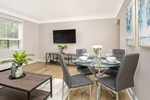 Dining space for 4