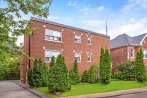 Fantastic location in the Corktown neighbourhood of Hamilton!