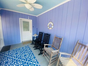 Screened in front porch