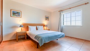 The master bedroom offers quality bed linen for a good night's rest. Also, has an en suite bathroom
#bedroom #rest #relax #algarve #portugal