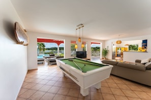 Spielezimmer