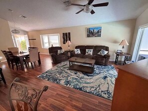 Sitting area 2