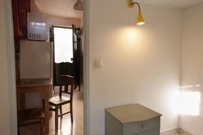  kitchen + living room