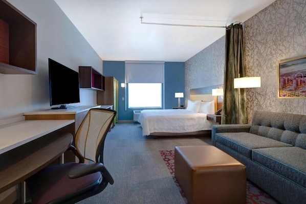 Unit with 1 King size bed. Exact unit will be assigned upon arrival. Views, colors and decor may vary.