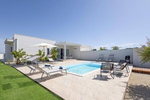 Villa Ares image