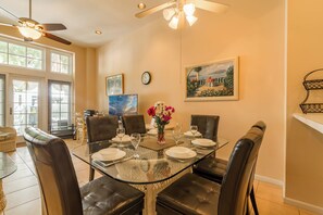 Living / Dining Area