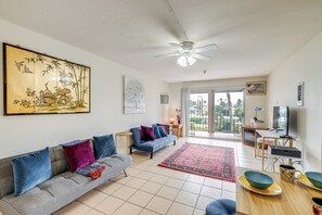 Living Room | Smart TV | Central Heating
