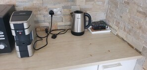 Kaffe og/eller kaffemaskine