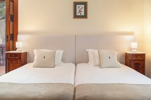 Bedroom with two single beds. 