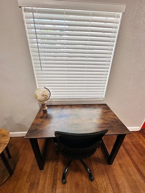 Work Desk