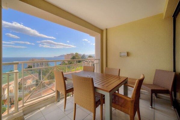 Outdoor terrace