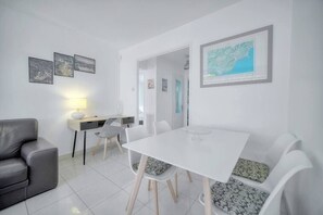 Table à manger + bureau