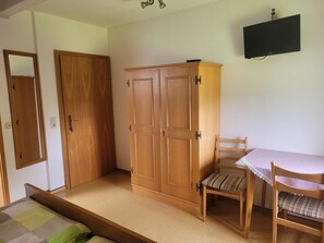 4-Haus Resi