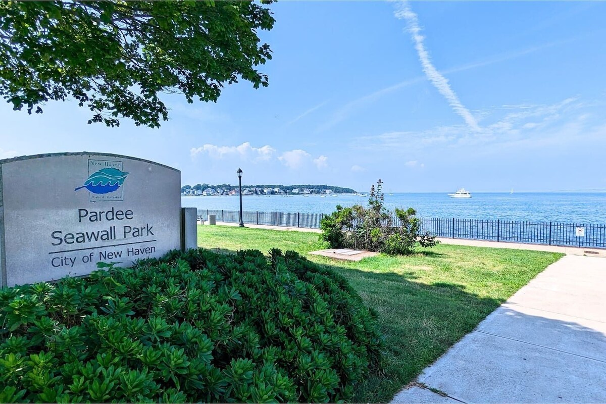 The Jewel of The Cove – Historic Coastal Retreat