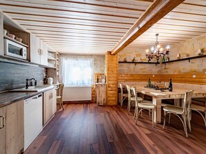 Mueble, Gabinetes, Propiedad, Mostrador, Madera, Diseño De Interiores, Arquitectura, Edificio, Manchas De Madera, Piso