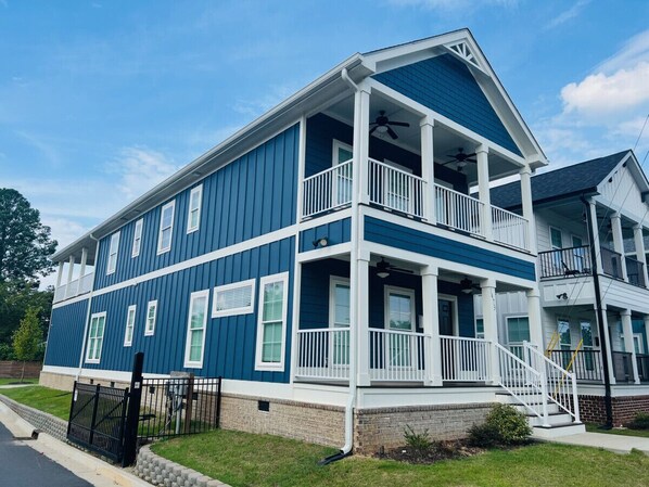 1475 Street view
