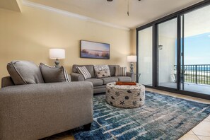 003 Wave Watcher Living Area Dauphin Island Beach Rentals