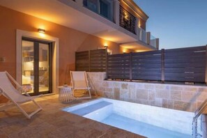 Private pool 2m X 3m
