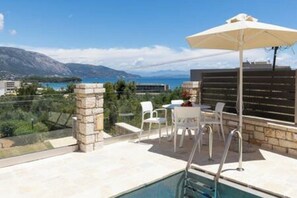 Private pool 2m X 3m