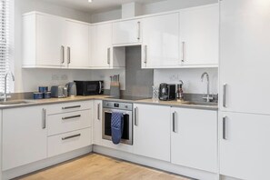 Kitchen (1)