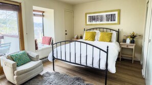 [2nd Floor Bedroom] Wake up in your queen-sized bed and be greeted by the view!