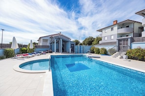 Shared pool