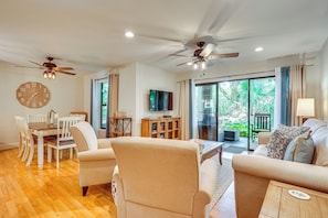 Living Room | Single-Story Villa | Central A/C & Heating | Queen Sleeper Sofa