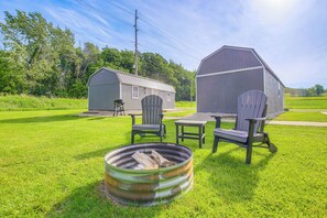Shared Outdoor Space | Fire Pit | 2-Story Cabin