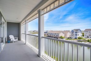 Private Balcony | Canal Views
