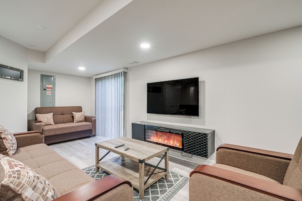 Stafford Vacation Rental | 1BR | 1BA | 650 Sq Ft | 1 Step to Enter