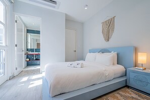 Comfy bedroom
