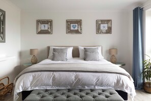 Bedroom with large bed 