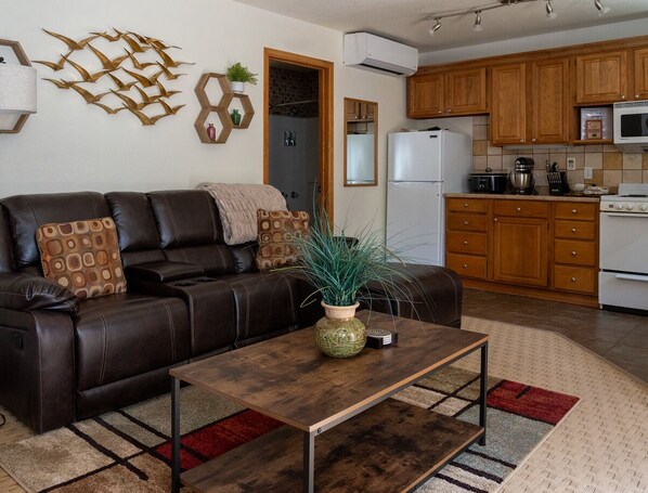 AP 18 living area 3