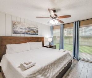 Sleep better at Padre Escapes with our exclusive Clean Bed Promise, providing fresh linens, comforters, and towels washed at high temperatures exceeding CDC recommendations, setting us apart for a truly restful vacation