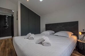 Ty Loulou: Charming 3-Bedroom House in Ploumanach, Near the Sea
