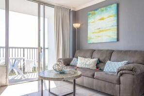 Living room/Studio View