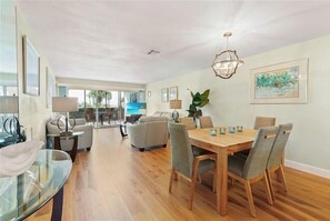 Look Through - Tastefully decorated with modern furniture