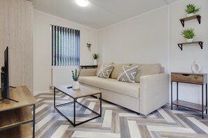 Living Room / Lounge