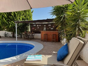 Pool (Outdoor)