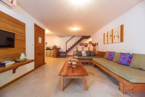 Communal lounge / TV room