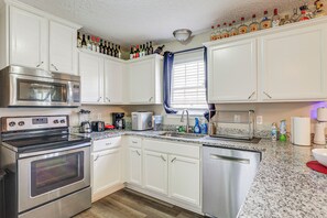 Kitchen | Cooking Basics | Drip Coffee Maker