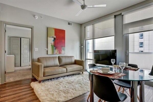 Buckhead Atlanta 1 Bedroom Living Room