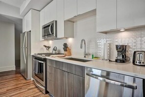 Buckhead Atlanta 1 Bedroom Kitchen
