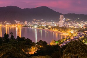 Sea view apartment with jacuzzi at Patong Tower (12441)