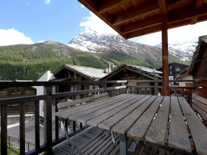 Himmel, Eigentum, Wolke, Gebäude, Holz, Die Architektur, Baum, Berg, Zaun, Hütte