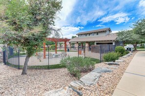 Saddle Rock Golf Club | Community Amenities