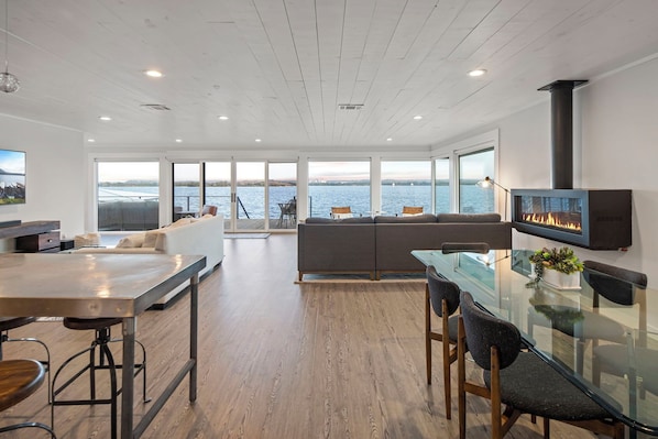 Modern and Stunning decorations
