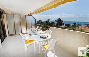 Outdoor dining area