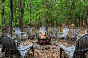 Create warm memories by the fire pit.